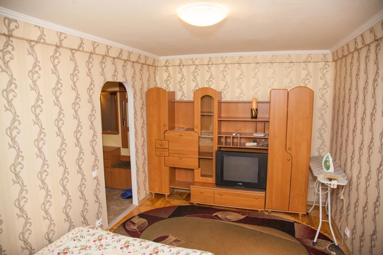 Zaporizhia 1 Room Apart On Str. Ukrainskaya 34 מראה חיצוני תמונה